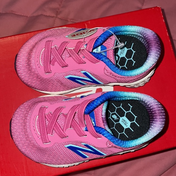 NWT New balance infants size 3 wide pink and blue sneakers - Picture 7 of 9